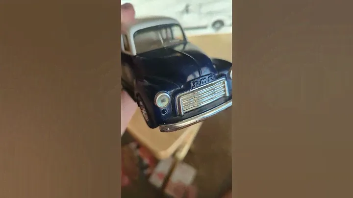 Smith & Wesson 1951 GMC Panel Truck Diecast Metal Bank 1994 ERTL B410Diecast Car Review Episode 1051