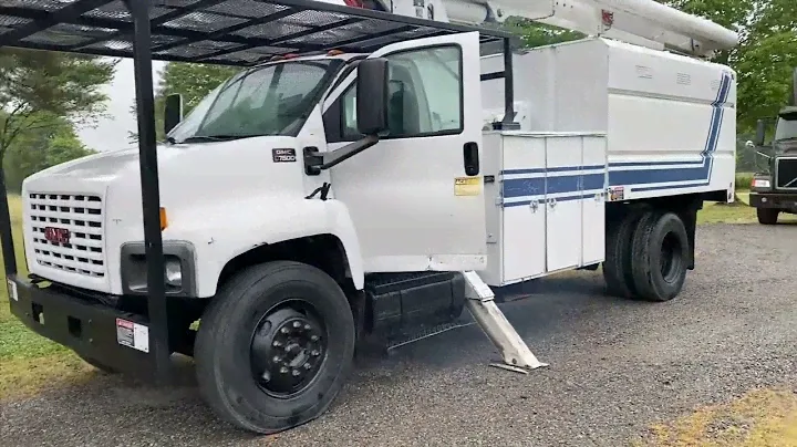JULY 2023 AUCTION LOT 1051- 2005 GMC C7500 W/ ALTEC 70FT ELEVATOR LIFT