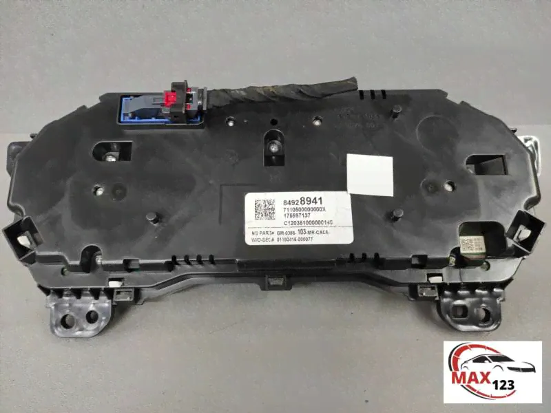 панель приборов (щиток) GMC Acadia внедорожник 5 дв. 2021г. (артикул 049-308760)-3