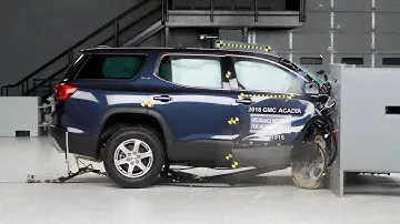 2018 GMC Acadia passenger-side small overlap IIHS crash test