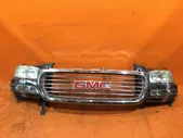 Решетка радиатора на Gmc Yukon GMT820